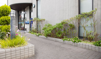 名古屋市緑区の眼科はせ川こうクリニックの玄関